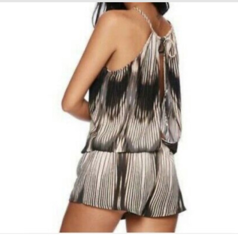 NWOT Beach Bunny cover up romper